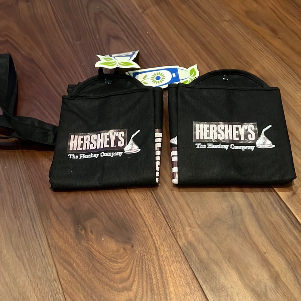 Super cute. Hersheys Reusable Bags!